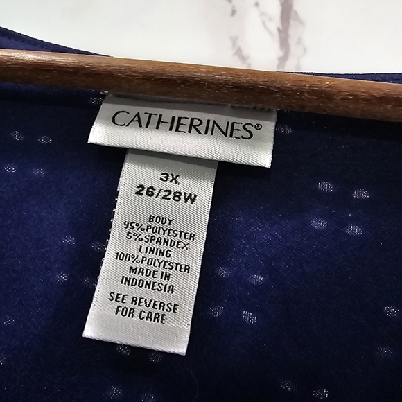 Catherines Shirt Womens 3X 26 28 Navy Blue Blouse Ruched Crochet Eyelet - Picture 3 of 12